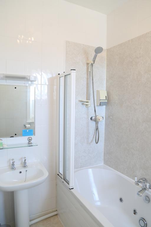 Keswick Park Hotel Bagian luar foto